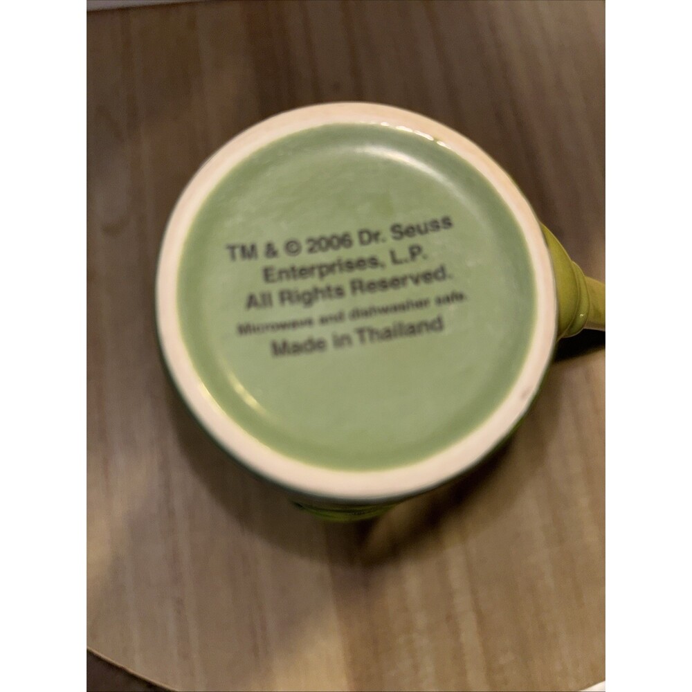 2006 Grinch Tall Ceramic mug 3D Universal's Island Adventure Dr. Seuss Vintage - Picture 6 of 6